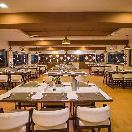 Vananchal Resort Jambughoda エクステリア 写真