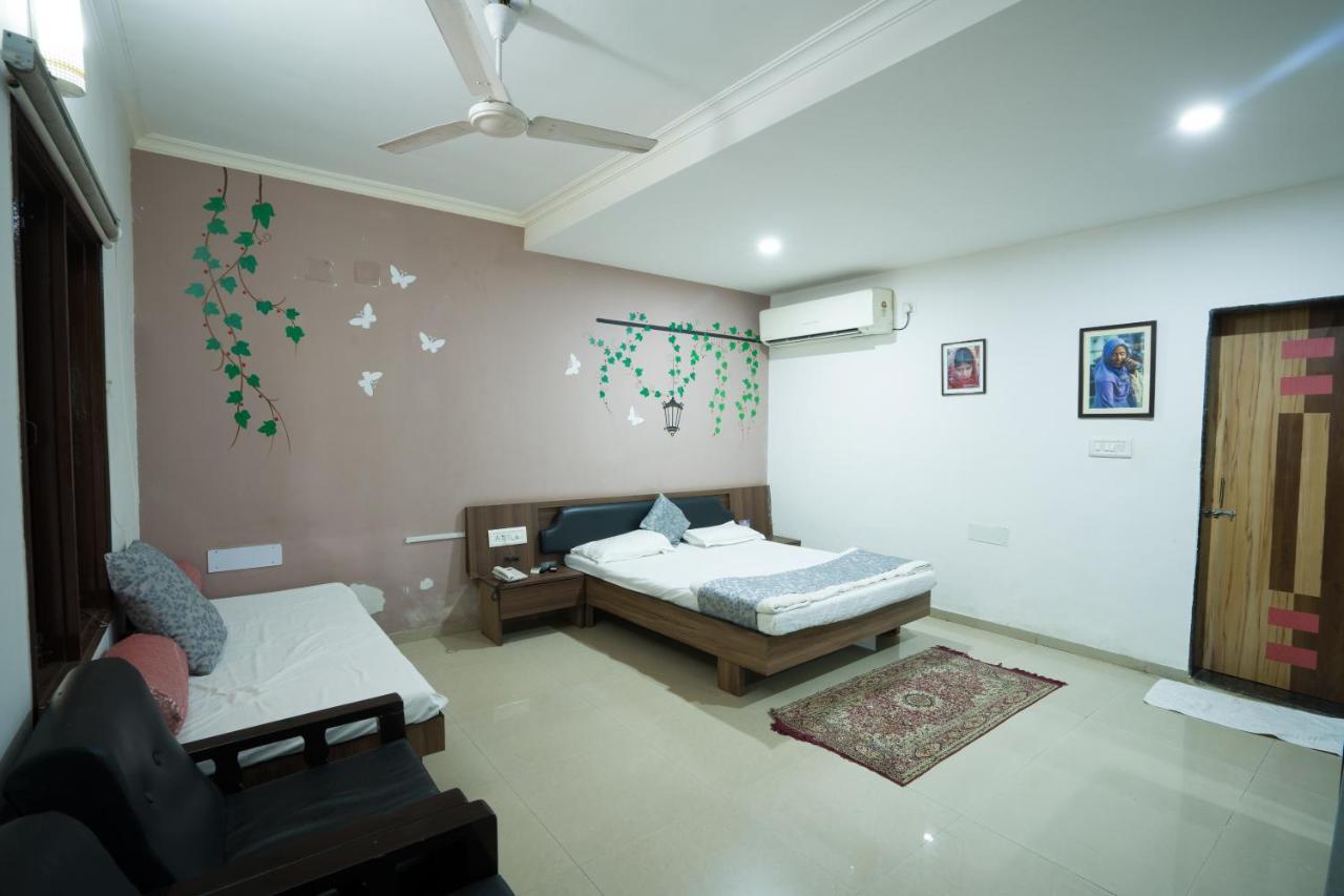 Vananchal Resort Jambughoda エクステリア 写真