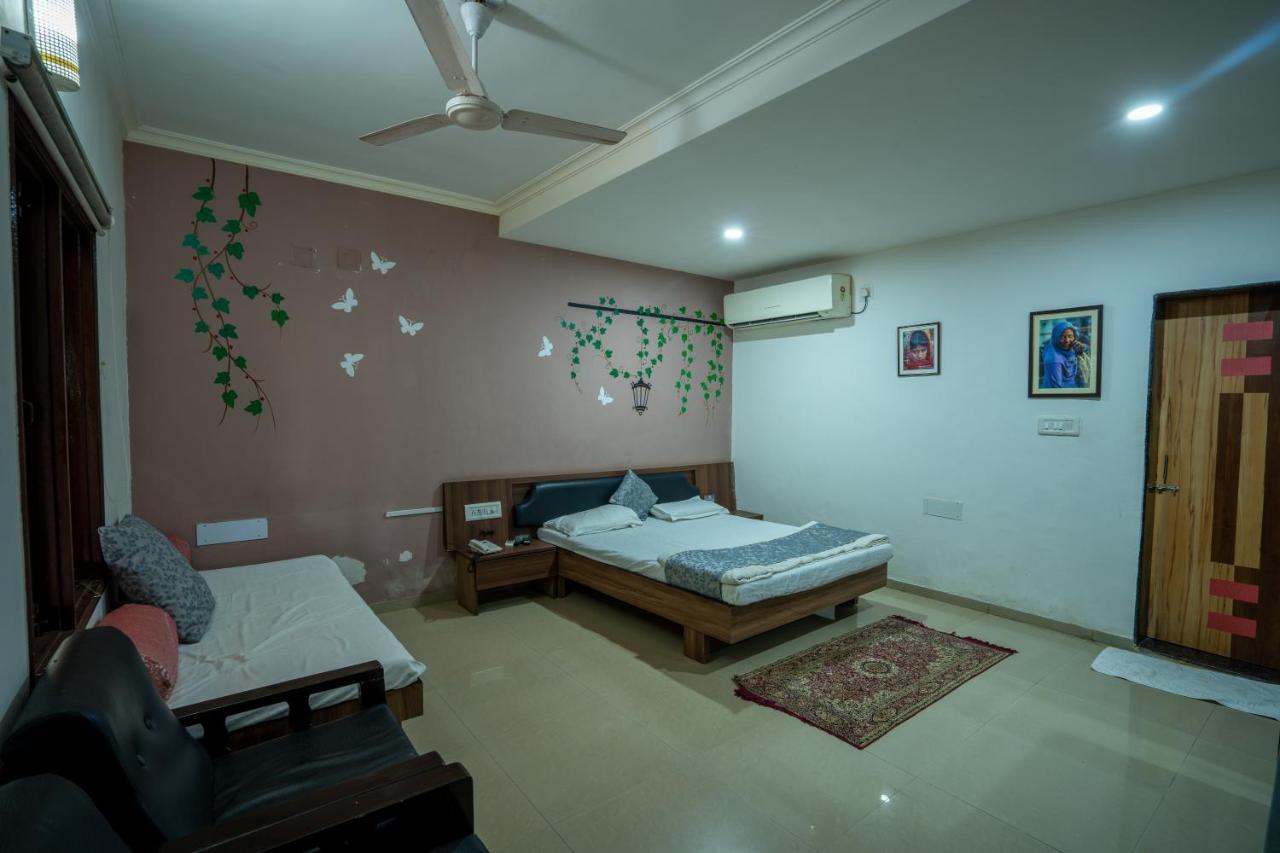 Vananchal Resort Jambughoda エクステリア 写真